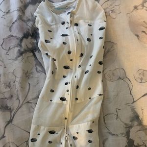 Happiest baby swaddle